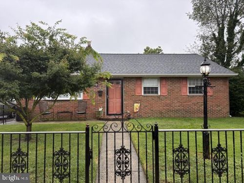 420 Windsor Dr, BELLMAWR, NJ, 08031-3031 | Card Image