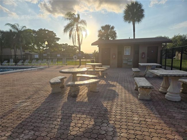 APT-202 - 10002 Winding Lake Rd, Condo with 2 bedrooms, 2 bathrooms and null parking in Sunrise FL | Image 23