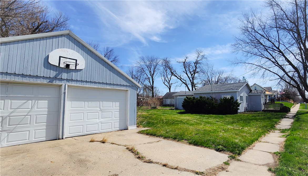 4th St, Ogden, IA 50212