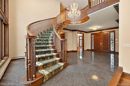 5148 Crest Knolls Ct, Bloomfield Hills, MI, 48302-2649 | Card Image