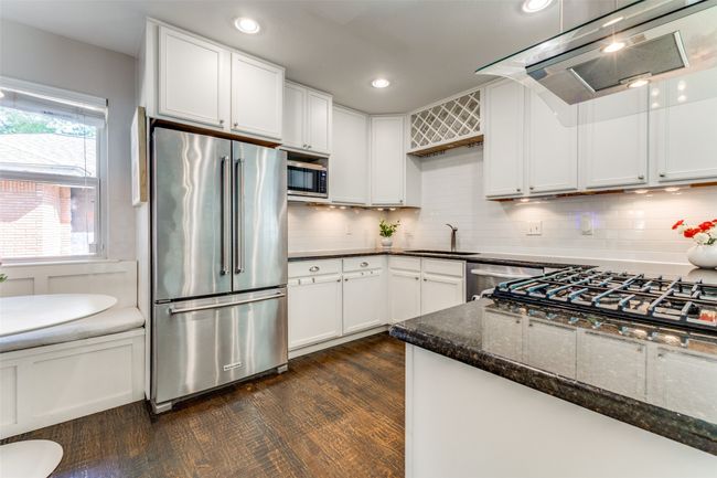 6703 Blessing Dr, House other with 2 bedrooms, 2 bathrooms and null parking in Dallas TX | Image 12
