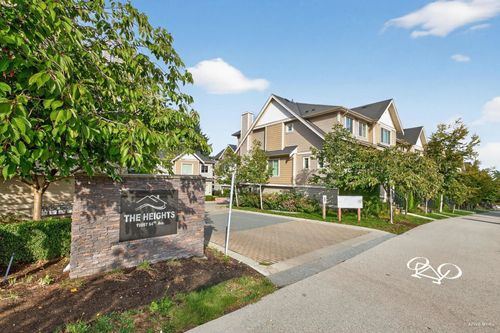 23-19097 64 Ave, Surrey, BC, V3S6X5 | Card Image