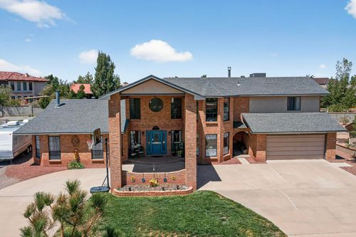 1407 Valley View Dr Sw, Los Lunas, NM, 87031-9105 | Card Image