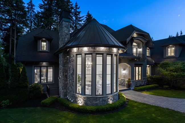135 Dogwood Drive, House other with 7 bedrooms, 7 bathrooms and 5 parking in Anmore BC | Image 30