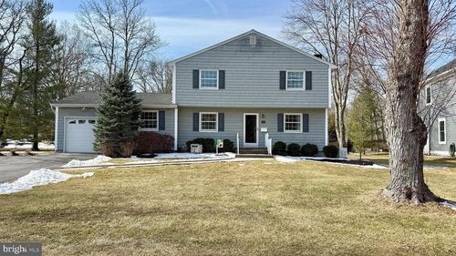 40 Cromwell Ct, BERKELEY HEIGHTS, NJ, 07922-1829 | Card Image