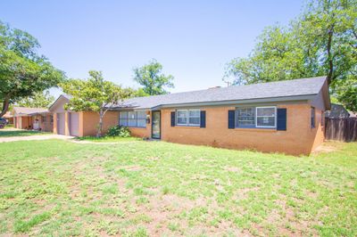 66th Street, House other with 3 bedrooms, 2 bathrooms and null parking in Lubbock TX | Image 2