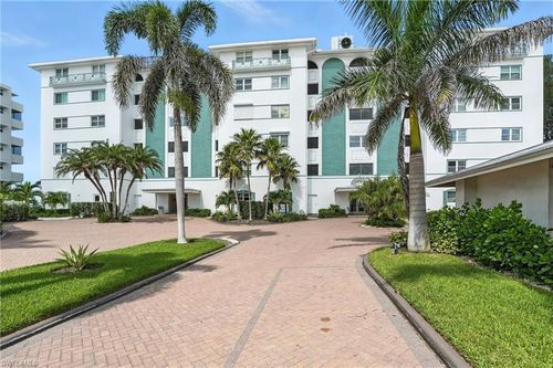 26-2011 Gulf Shore Blvd N, NAPLES, FL, 34102-4632 | Card Image