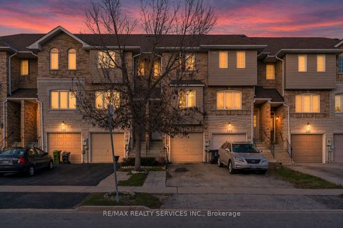 131 Charlton Settlement Ave, York, ON, M6M5L5 | Card Image