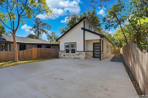 930 Gladstone, San Antonio, TX, 78225-2422 | Card Image