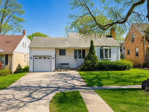 4529 Saratoga Ave, Downers Grove, IL, 60515-2753 | Card Image