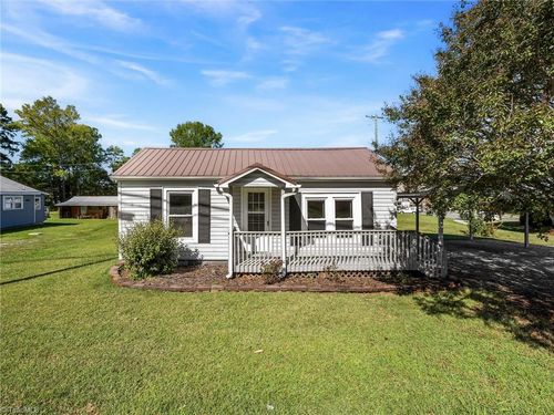 24 Forest Hill Rd, Lexington, NC, 27295-2006 | Card Image
