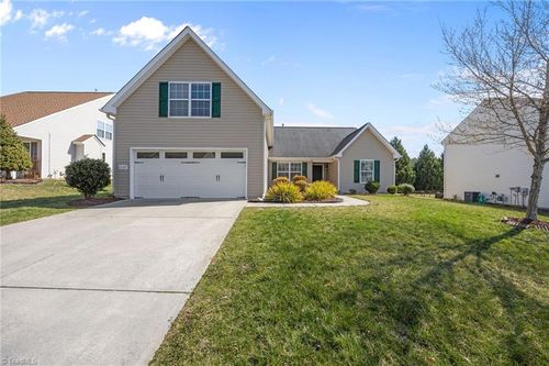 2537 Macleod St, Burlington, NC, 27217-9289 | Card Image