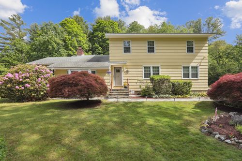81 Park Rd, Woodbury, CT, 06798-3535 | Card Image