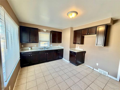 5114 Wayburn St, Detroit, MI, 48224-3035 | Card Image