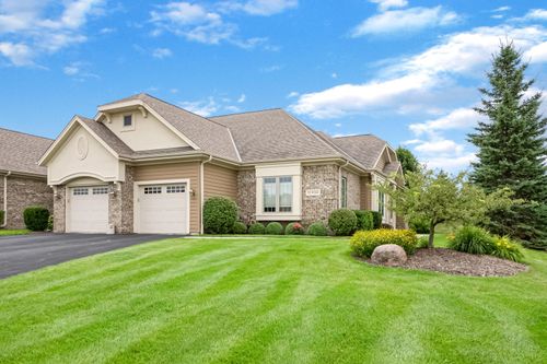 3523665 Auburn Ct, Pewaukee, WI, 53072-2272 | Card Image