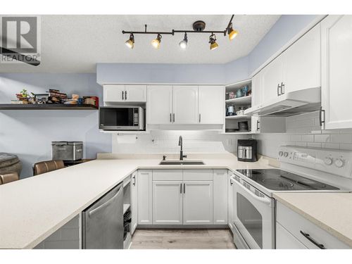 212-74 Miner St, New Westminster, BC, V3L5N6 | Card Image