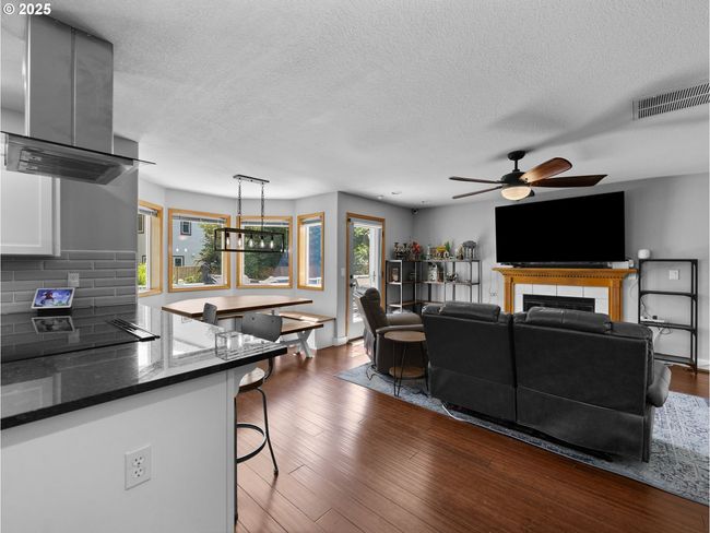 12255 Se Mapleleaf Ct, House other with 4 bedrooms, 3 bathrooms and 2 parking in Clackamas OR | Image 14