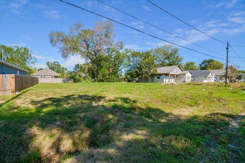 4607 Larkspur St, Houston, TX, 77051-2827 | Card Image