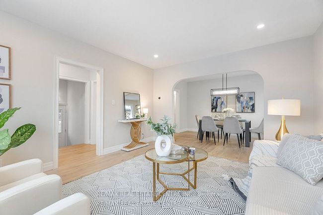 531 King St E, House other with 3 bedrooms, 2 bathrooms and 5 parking in Oshawa ON | Image 7