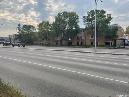 1919 22nd St W, Saskatoon, SK, S7M0T8 | Card Image