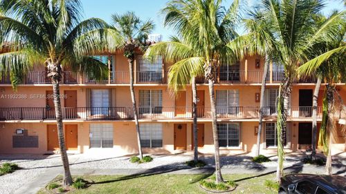 apt-p4-7155 Miami Lakes Dr, Miami Lakes, FL, 33014-6933 | Card Image