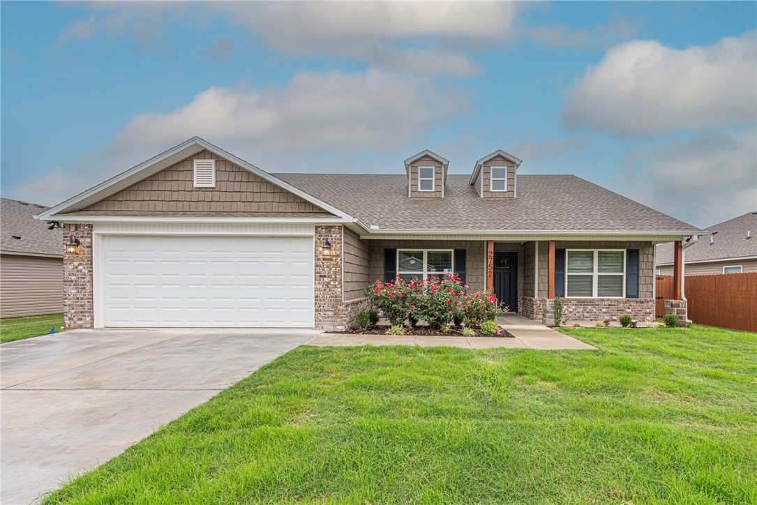 Emil Dr, Fayetteville, AR 72704