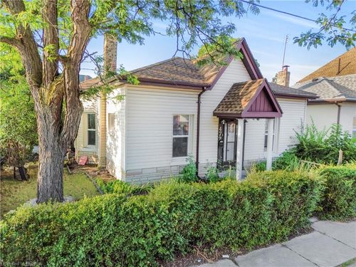 472 Colborne St, Brantford, ON, N3S3P1 | Card Image