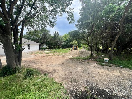 462 Valley View St, Canyon Lake, TX, 78133-6336 | Card Image