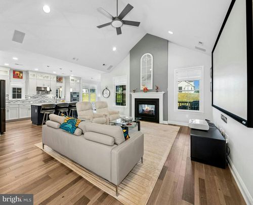 3732 Loyal Ln, EASTON, PA, 18045-9715 | Card Image