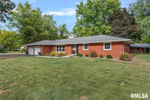 511 E Route 125, Pleasant Plains, IL, 62677-3532 | Card Image