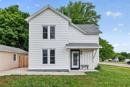 302 1st St Nw, Dodge Center, MN, 55927-9186 | Card Image