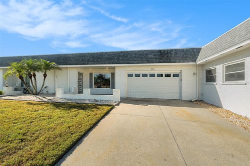 382 Club Manor Dr, SUN CITY CENTER, FL, 33573-5866 | Card Image
