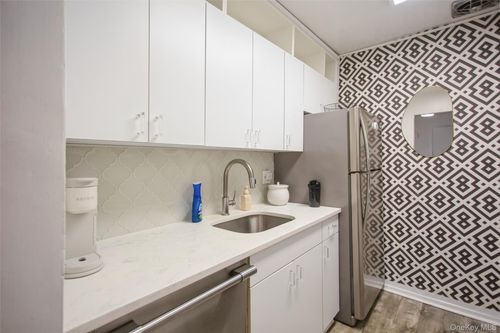 apt-2c-711 Shore Rd, Long Beach, NY, 11561-4707 | Card Image