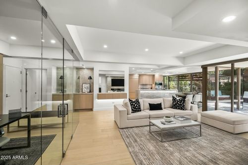 5001-7151 E Rancho Vista Dr, Scottsdale, AZ, 85251-1493 | Card Image