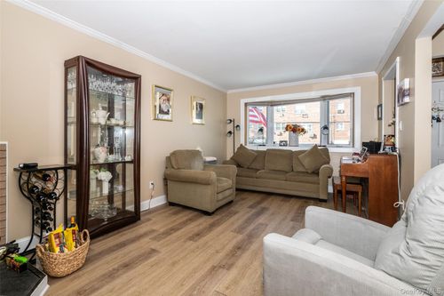 2542 Hollers Avenue, New York, NY, 10475 | Card Image