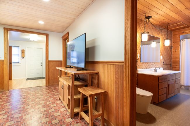 925 W Spruce St, House other with 3 bedrooms, 2 bathrooms and null parking in Missoula MT | Image 38