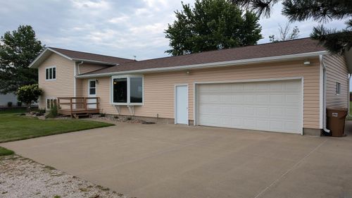 3179 370th St, Sioux Center, IA, 51250-7540 | Card Image