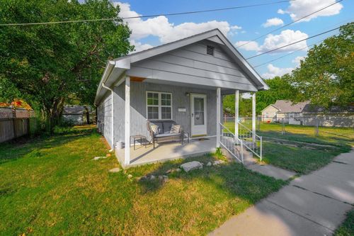 218 W 4th St, Valley Center, KS, 67147-2531 | Card Image
