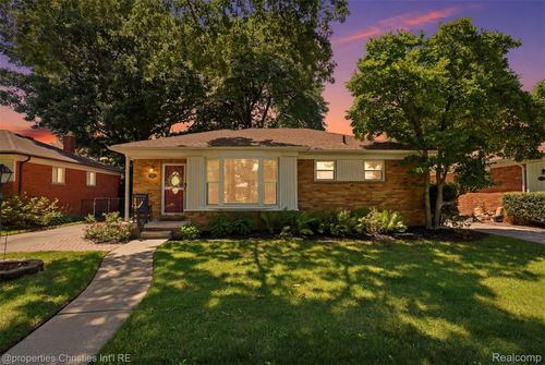 9001 Perrin St, Livonia, MI, 48150-5903 | Card Image