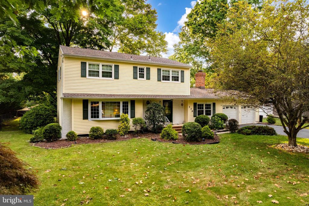 Dorchester Dr, East Windsor, NJ 08520