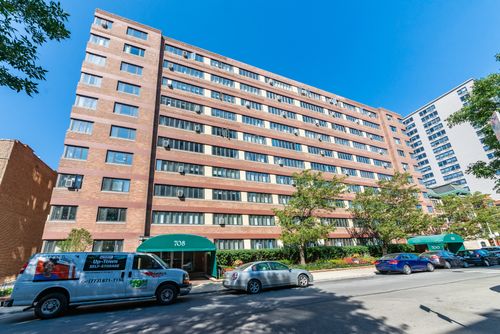 apt-801-708 W Bittersweet Pl, Chicago, IL, 60613-2345 | Card Image