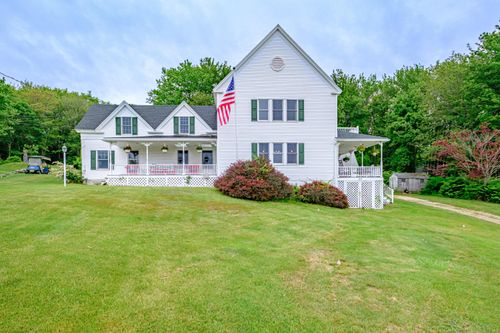 33 Island Avenue, Long Island, ME, 04050 | Card Image