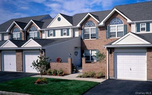 140-140 Horizon View Dr, Farmingville, NY, 11738-3040 | Card Image
