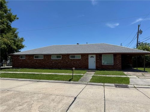 400 E Liberaux & Laplace Street, Chalmette, LA, 70043 | Card Image