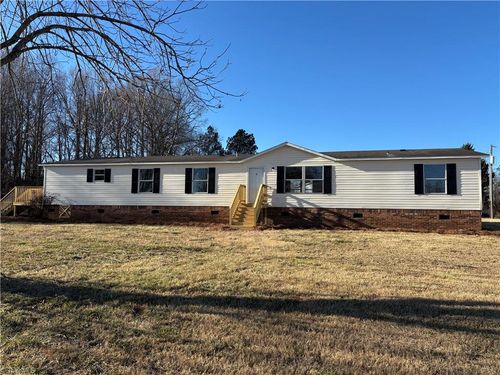 1852 Petty Rd, Hamptonville, NC, 27020-7166 | Card Image
