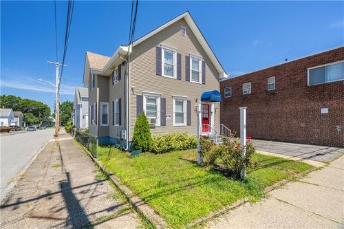 574 Central Ave, Pawtucket, RI, 02861-1956 | Card Image