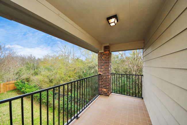 Balcony | Image 40