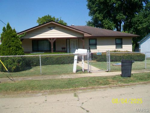 708 5th St, Park Hills, MO, 63601-4275 | Card Image