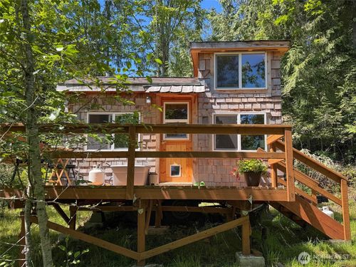 663 Glass Rd, Port Angeles, WA, 98362-8660 | Card Image