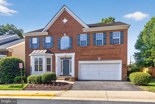 6482 Warwick Cir, ALEXANDRIA, VA, 22315-3662 | Card Image
